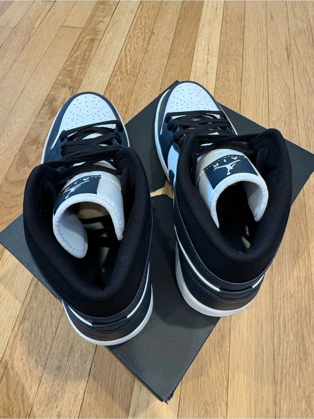 Jordan iconic mid
